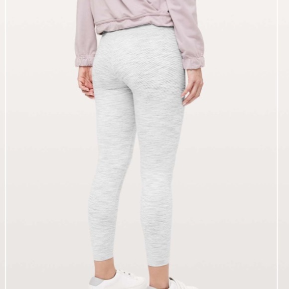 Lululemon Wunder Under High-Rise 7/8 Tight *Luxtreme 25" 37758 - Picture 13 of 13